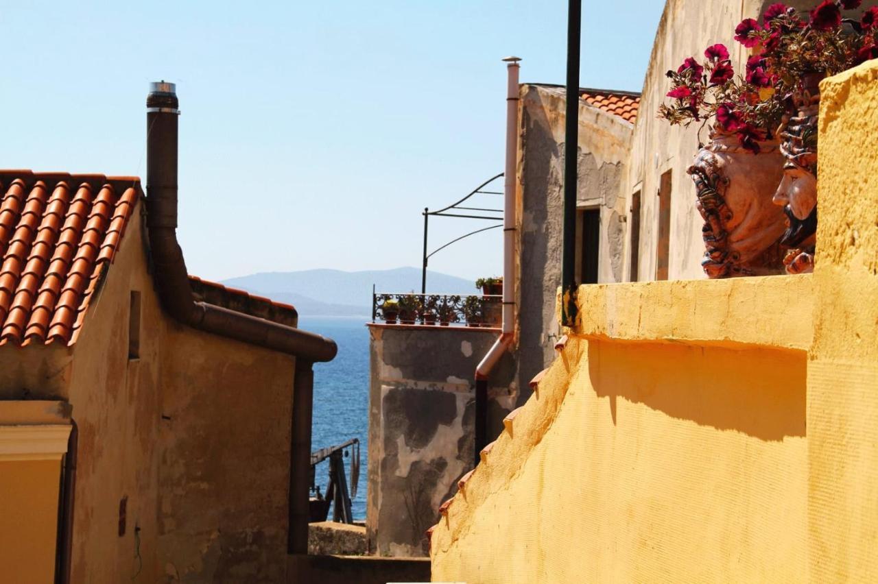 Casa Vacanza Il Campanile Alghero Bagian luar foto